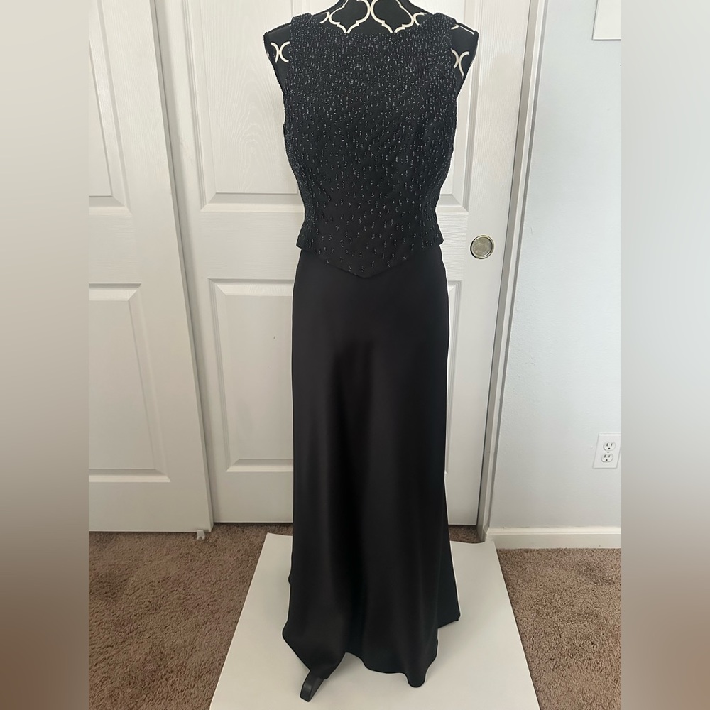 Ever Beauty Elegant Black Evening Gown size 8P